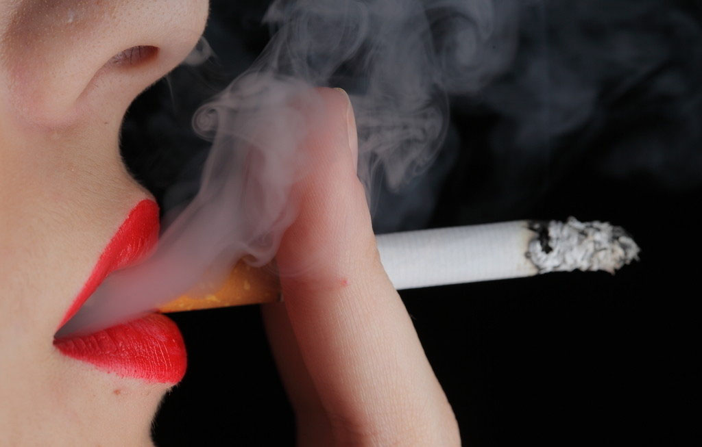 女性吸烟易患类风湿性关节炎