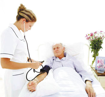 老年高血压治疗的比较：氯噻酮vs氢氯噻嗪（Annals of Internal Medicine. 2013 Mar 19）