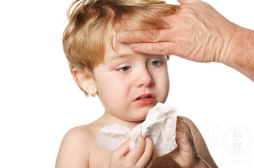 孩子发烧：新方法可准确区分细菌感染与病毒感染