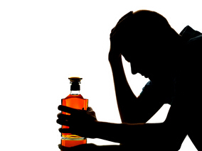 急性缺血性卒中患者长期饮酒或急性酒精中毒影响静脉溶栓率？