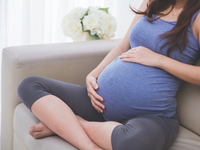妊娠初期母亲使用抗抑郁药对子代有何影响？