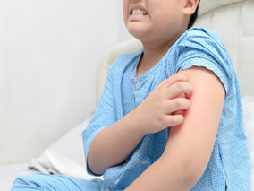 治疗儿童湿疹 沐浴液添加剂成“鸡肋”？
