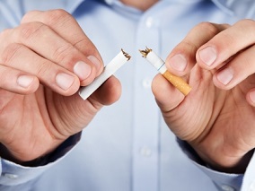 54岁男性吸烟30年日均10支 被癌中之王盯上