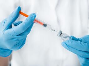 老年人接种流感疫苗 住院率和死亡率的降低或不如预期有效
