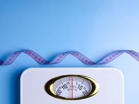 超重或肥胖的无糖尿病成人减重：每周一次注射索马鲁肽vs每日一次利拉鲁肽