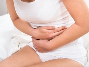 48岁女性突发腹胀痛无呕吐无发热 急性阑尾炎or肝囊肿？